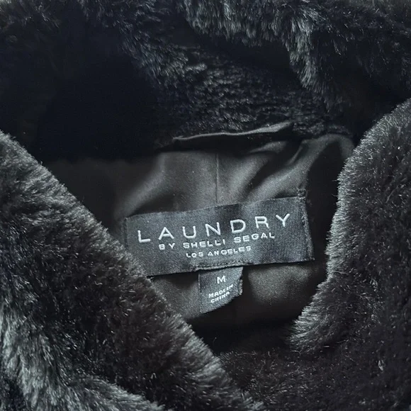 Elegant Black Faux Fur Cropped Jacket, Laundry by Shelli Segal, M - Picture 2 of 11